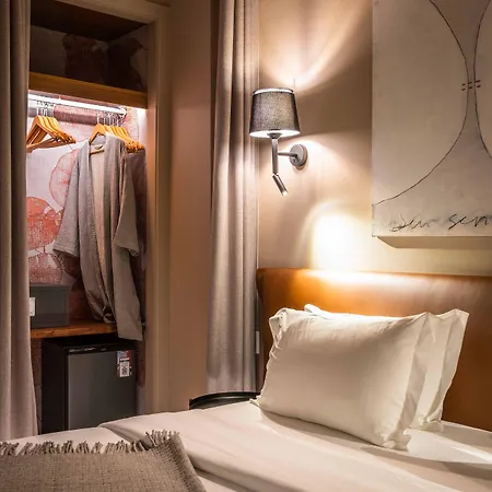 Aqua Pedra Dos Bicos Design - Adults Friendly